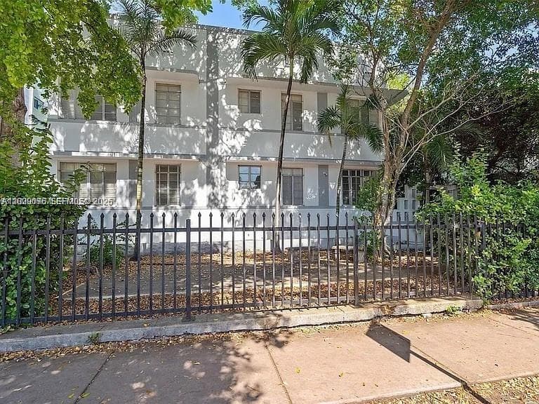 817 Lenox Ave # 5, Miami Beach FL 33139 — 3