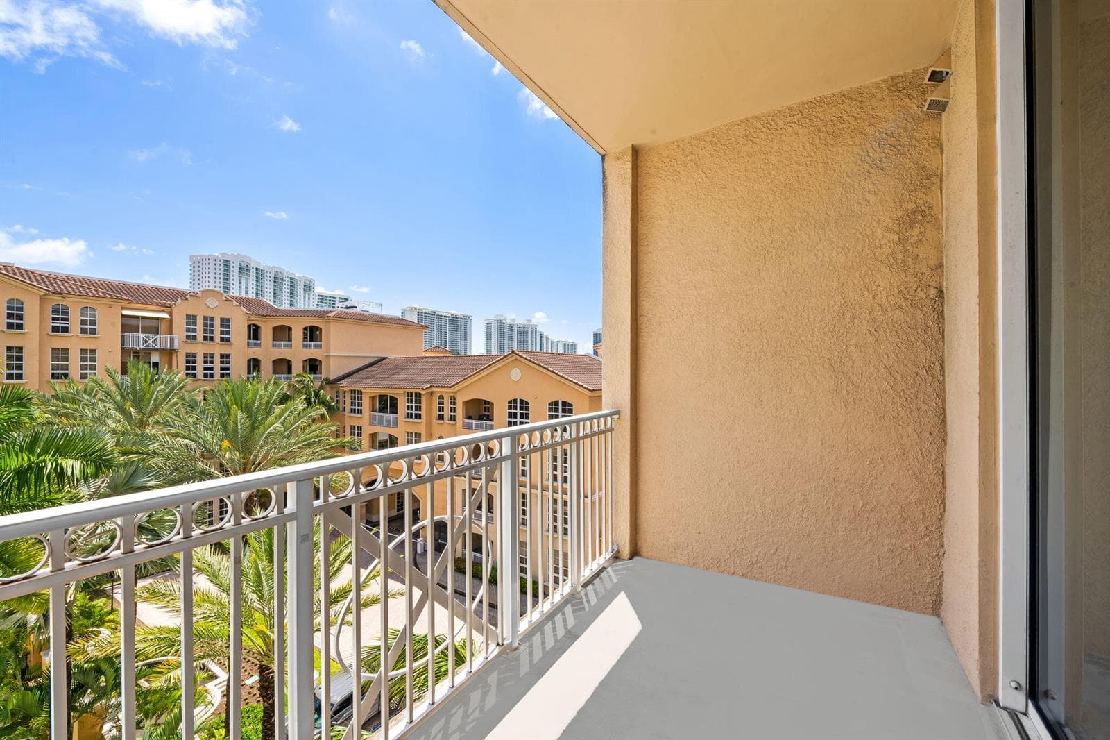 3001 NE 185th Street # 536, Aventura FL 33180 — 14