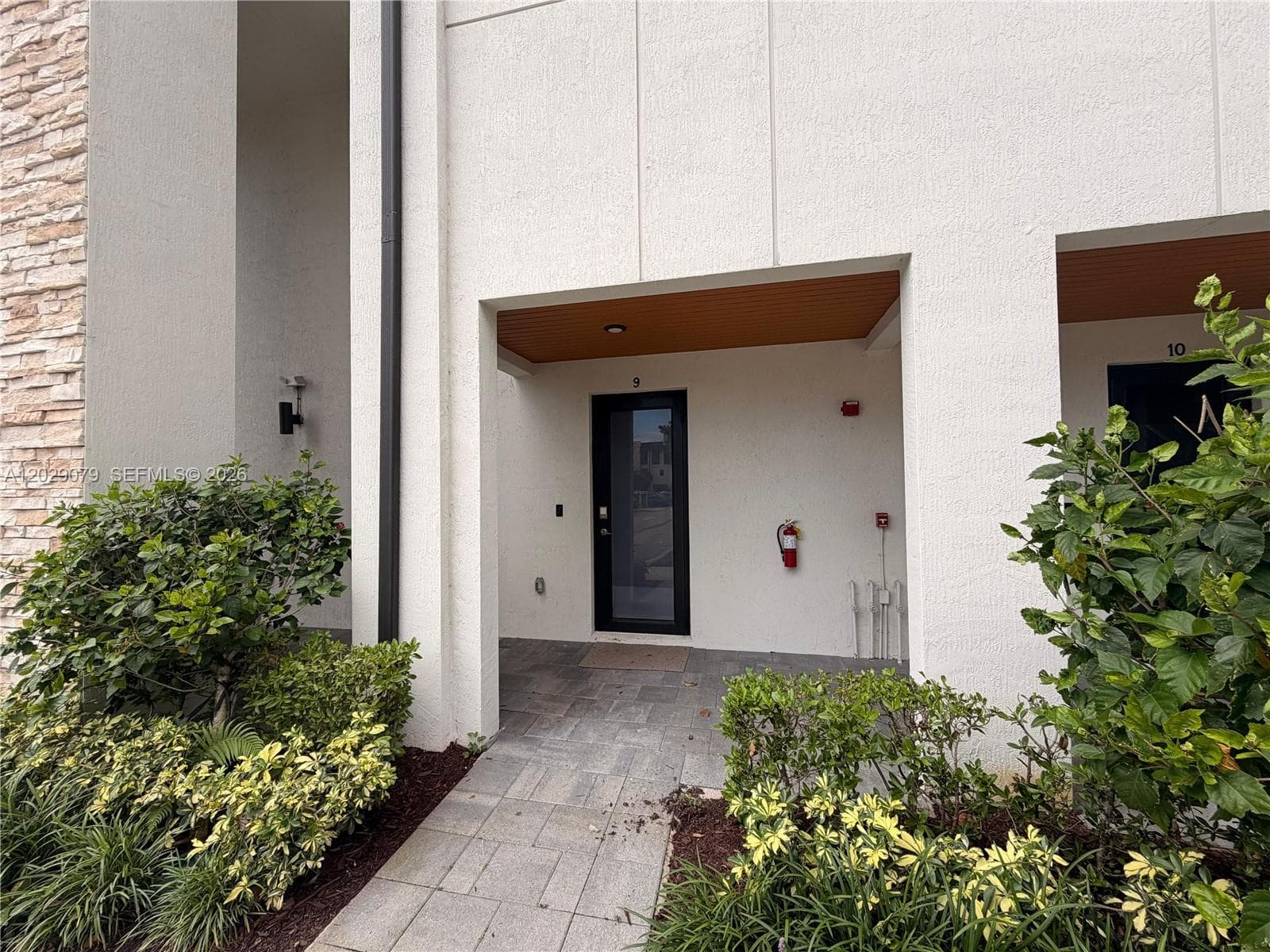 10407 NW 82nd St # 9, Doral FL 33178 — 3