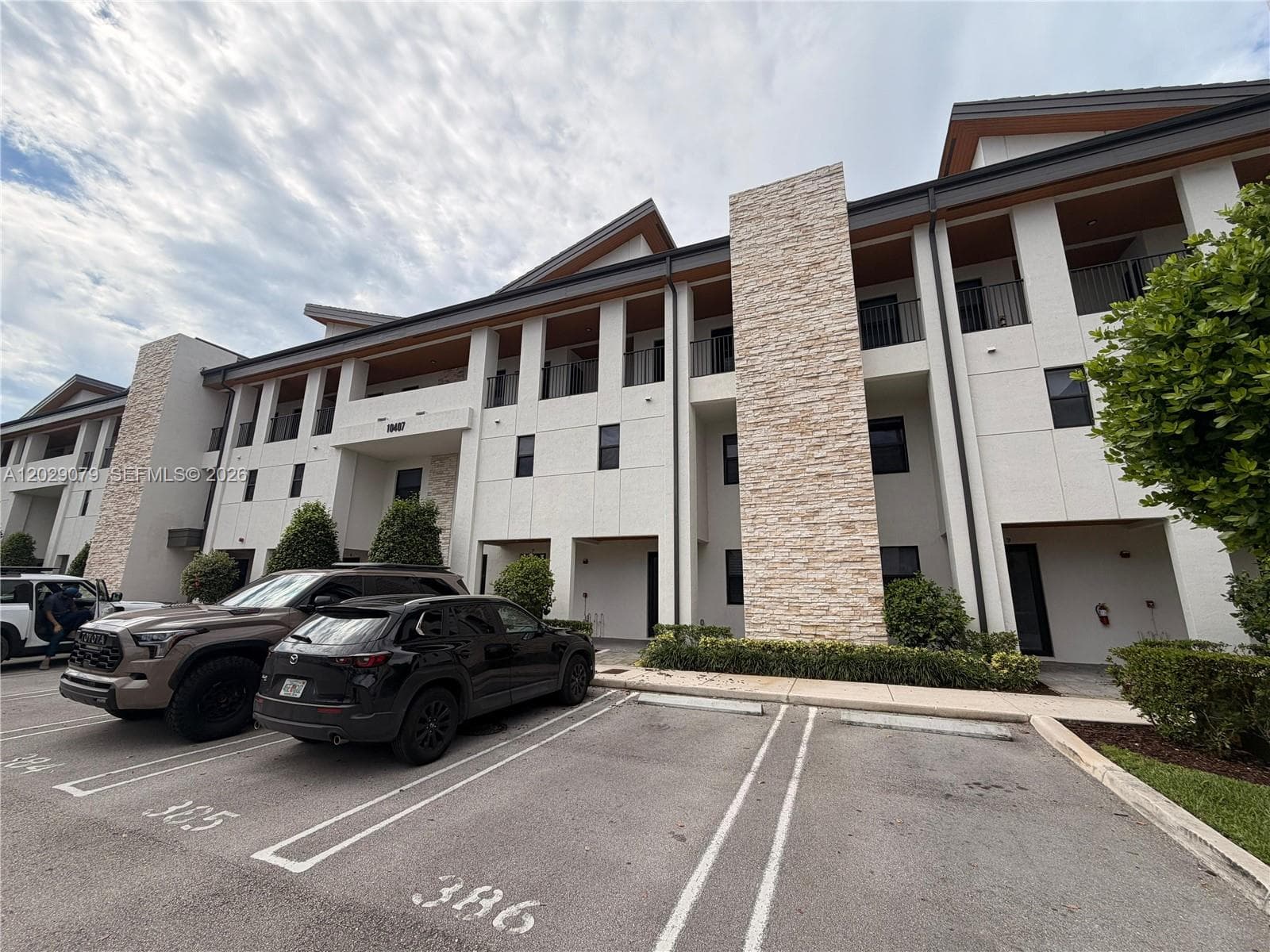 10407 NW 82nd St # 9, Doral FL 33178 — 1