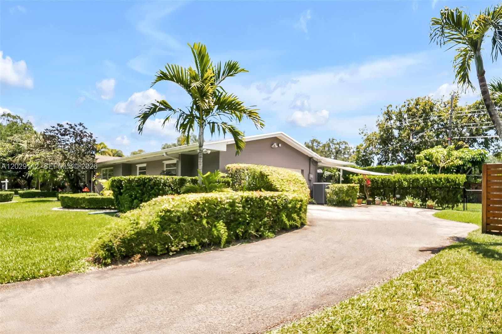 6760 SW 62nd Ter, South Miami FL 33143 — 35