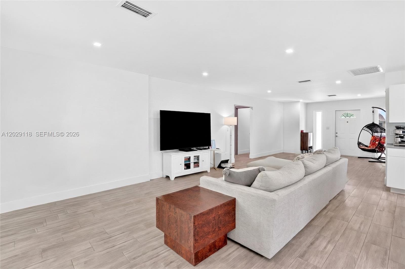 809 Milan Ave., Coral Gables FL 33134 — 5
