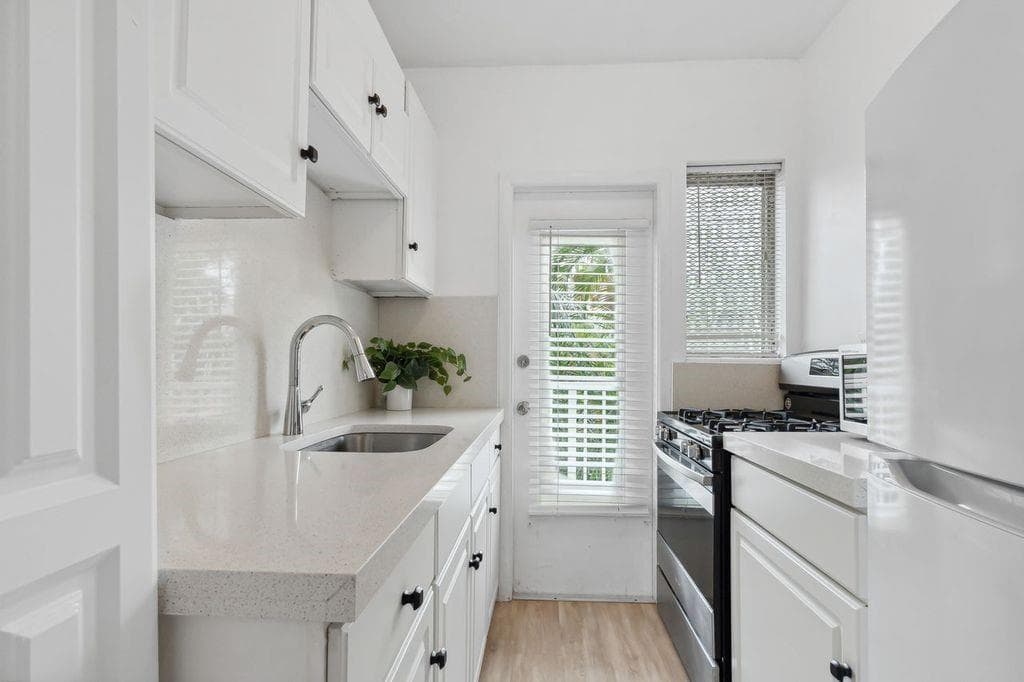 900 Euclid Avenue # 5, Miami Beach FL 33139 — 6