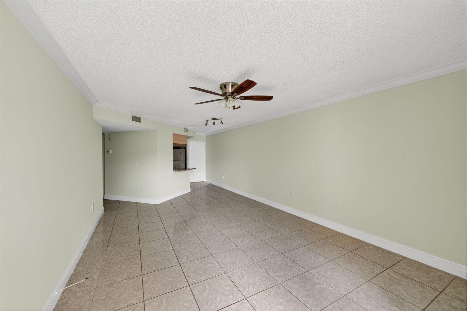 8363 Lake Drive # 308, Doral FL 33166 — 6