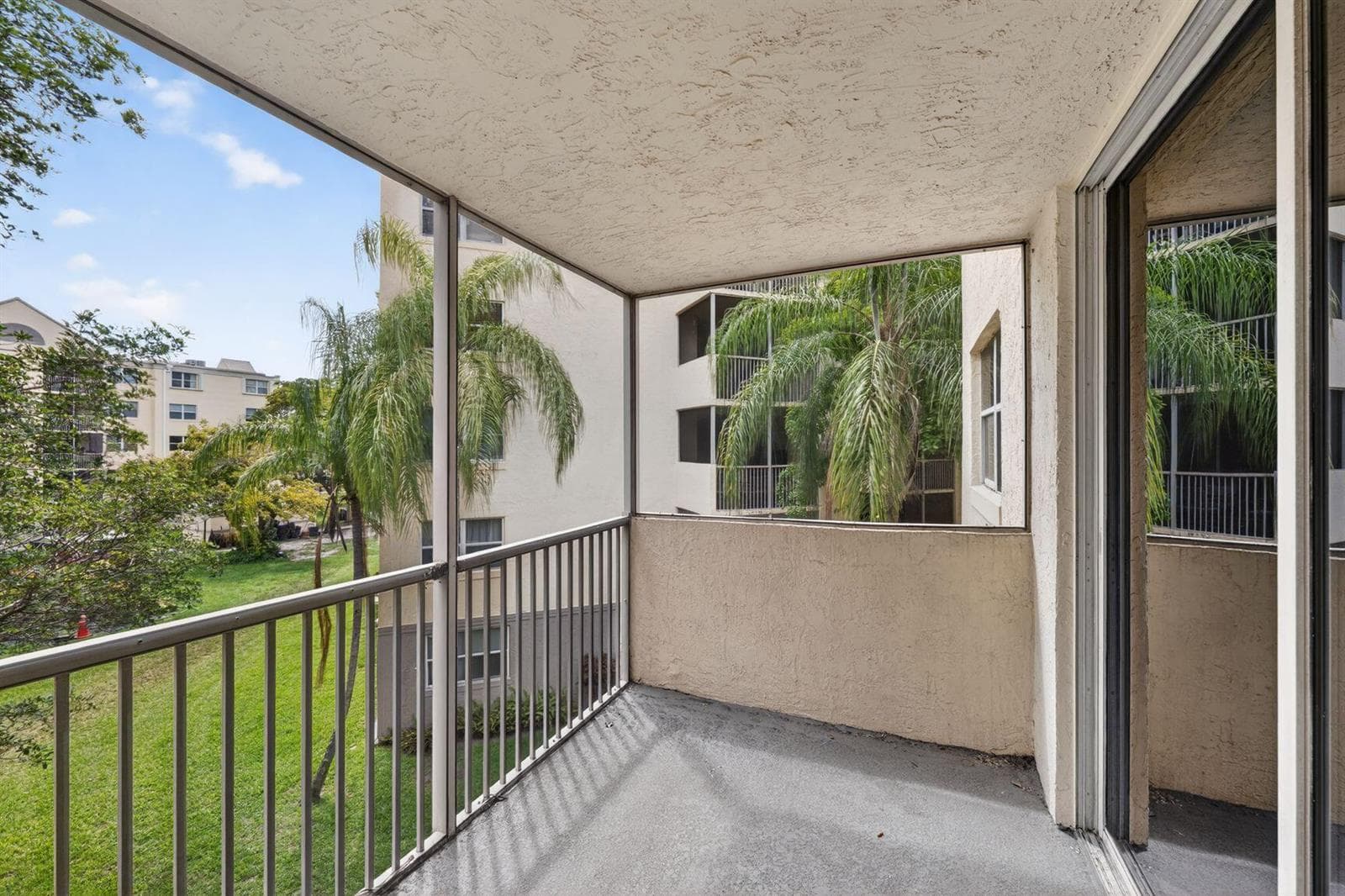 8363 Lake Drive # 308, Doral FL 33166 — 4