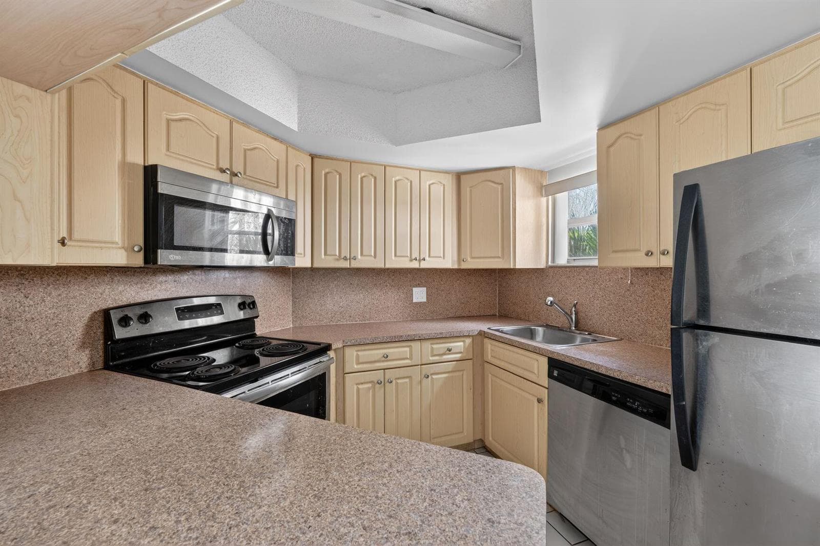 8363 Lake Drive # 308, Doral FL 33166 — 8
