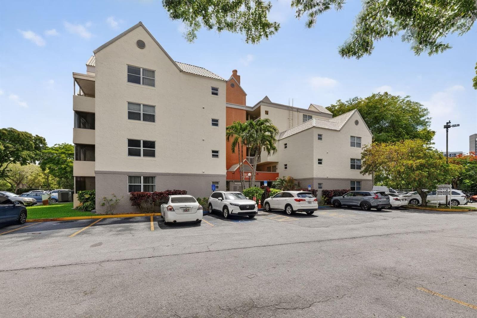 8373 Lake Drive Apt 307, Doral FL 33166 — 1