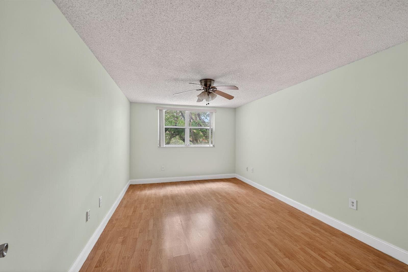 8373 Lake Drive Apt 307, Doral FL 33166 — 9