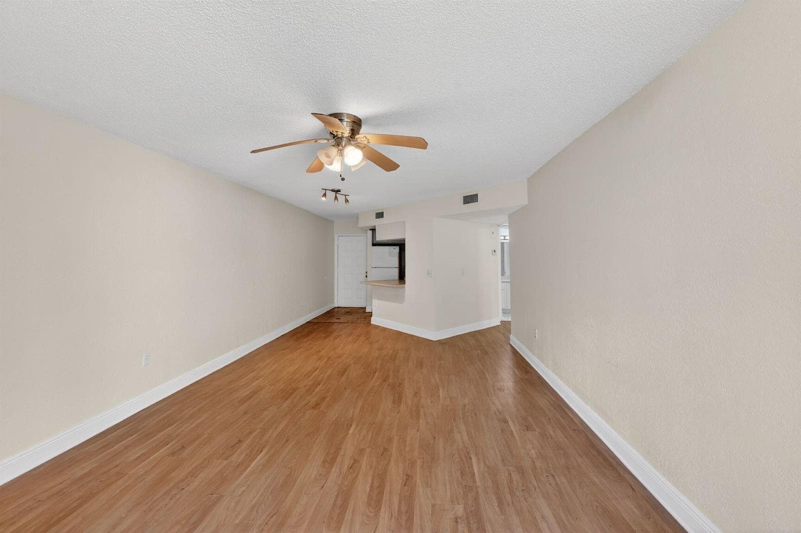 8353 Lake Drive # 204, Doral FL 33166 — 4