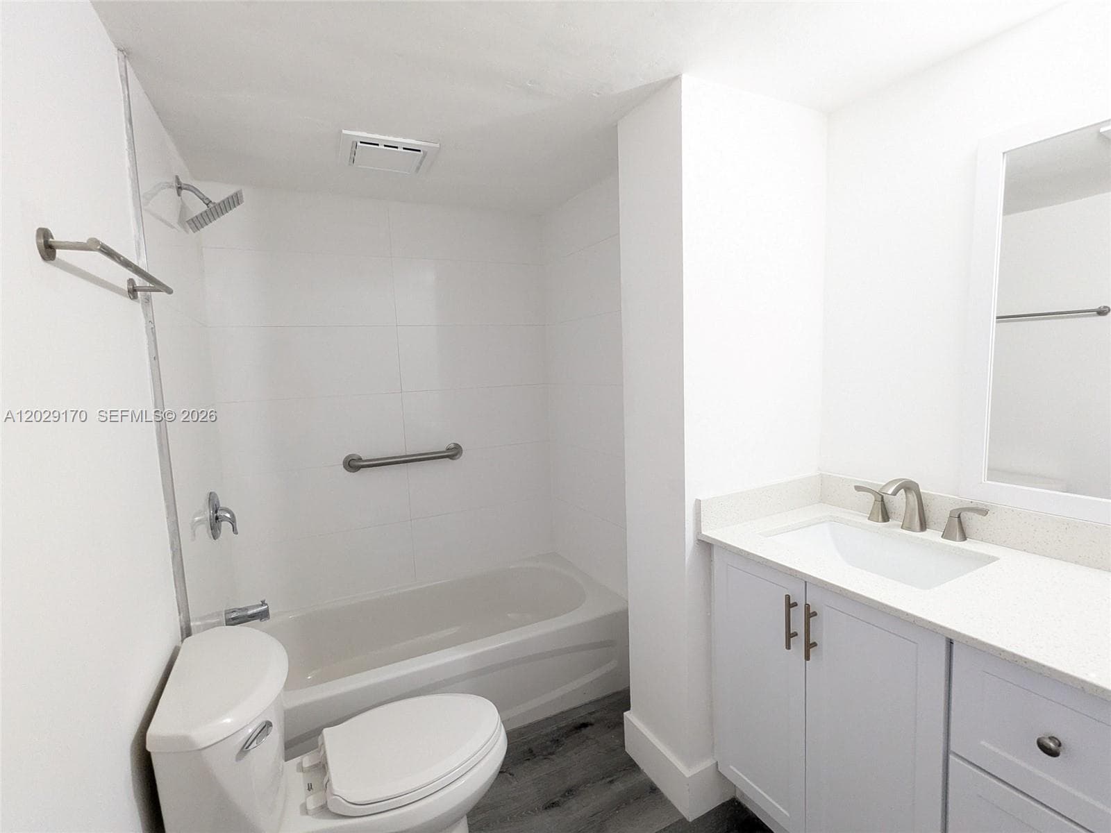 555 NE 15th St # 12D, Miami FL 33132 — 17