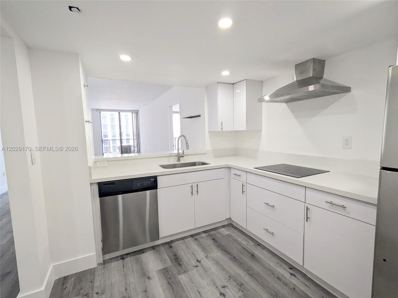 555 NE 15th St # 12D, Miami FL 33132 — 8