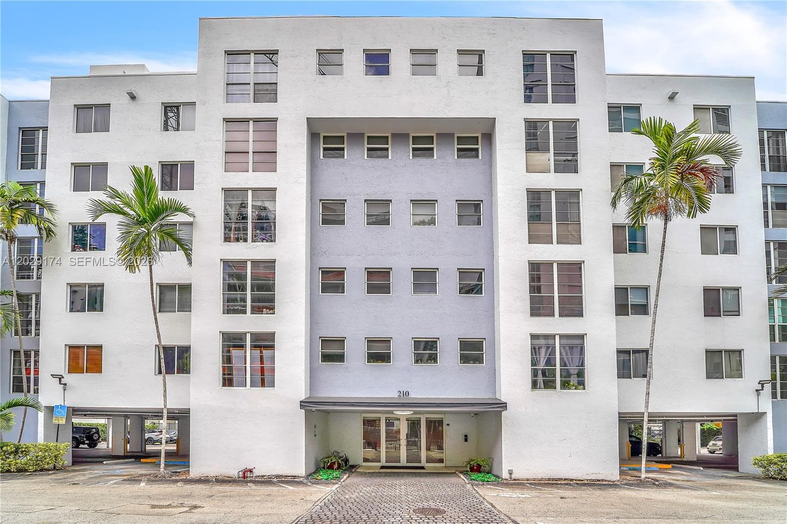 210 SW 11th St # 209, Miami FL 33130 — 1