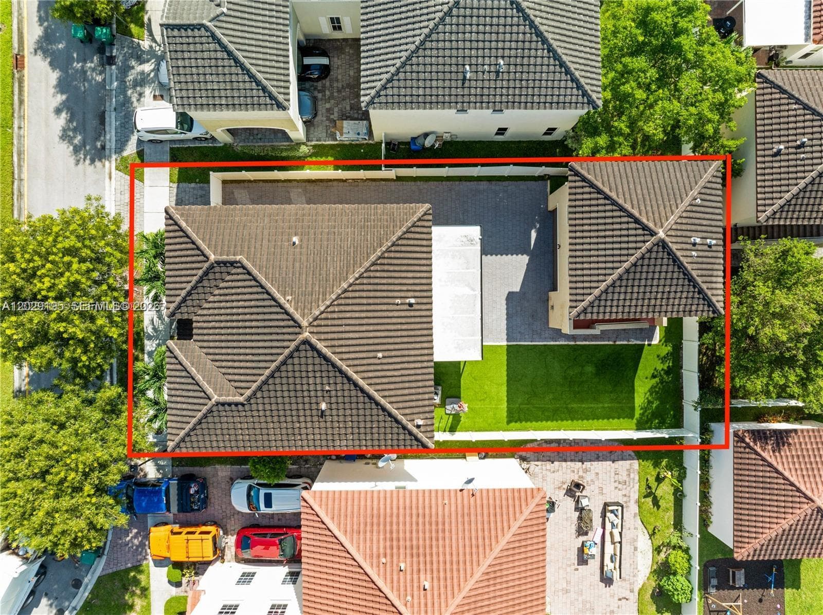 16946 SW 90th Terrace Circle, Miami FL 33196 — 32