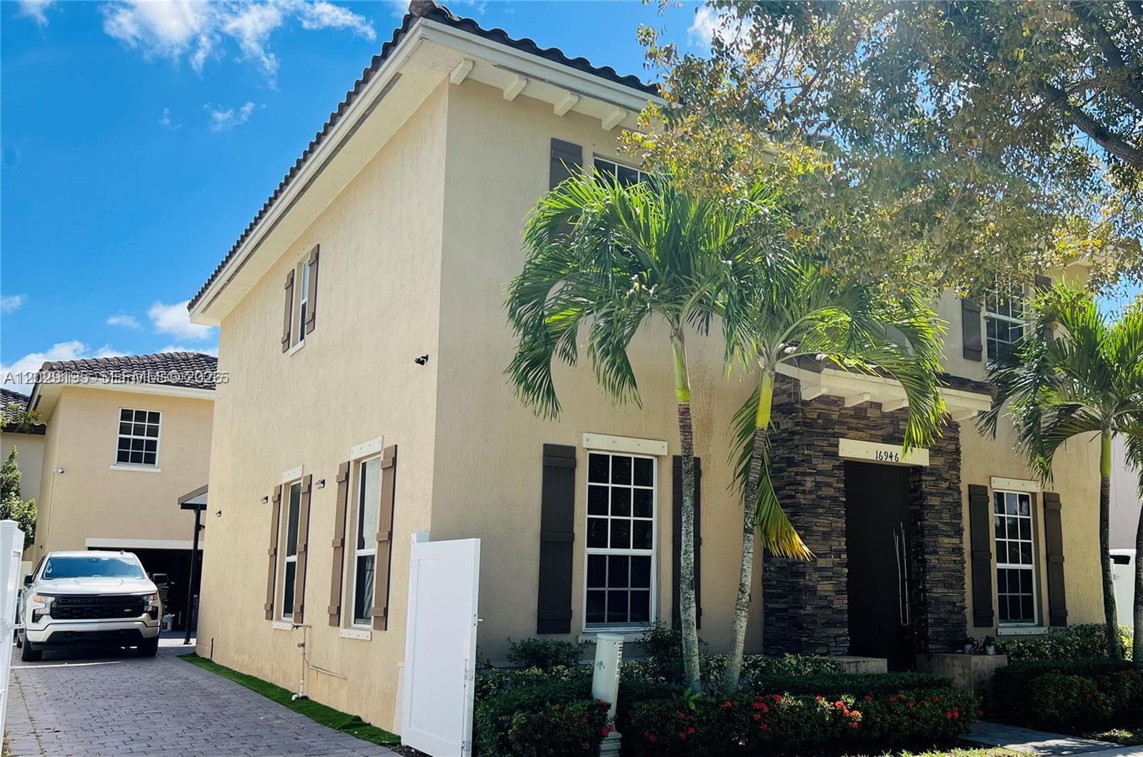 16946 SW 90th Terrace Circle, Miami FL 33196 — 9
