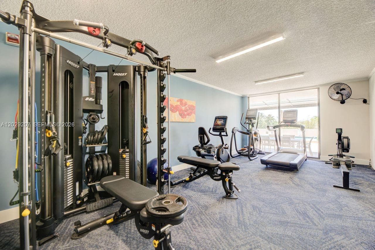 2500 NE 135th St # B508, North Miami FL 33181 — 29