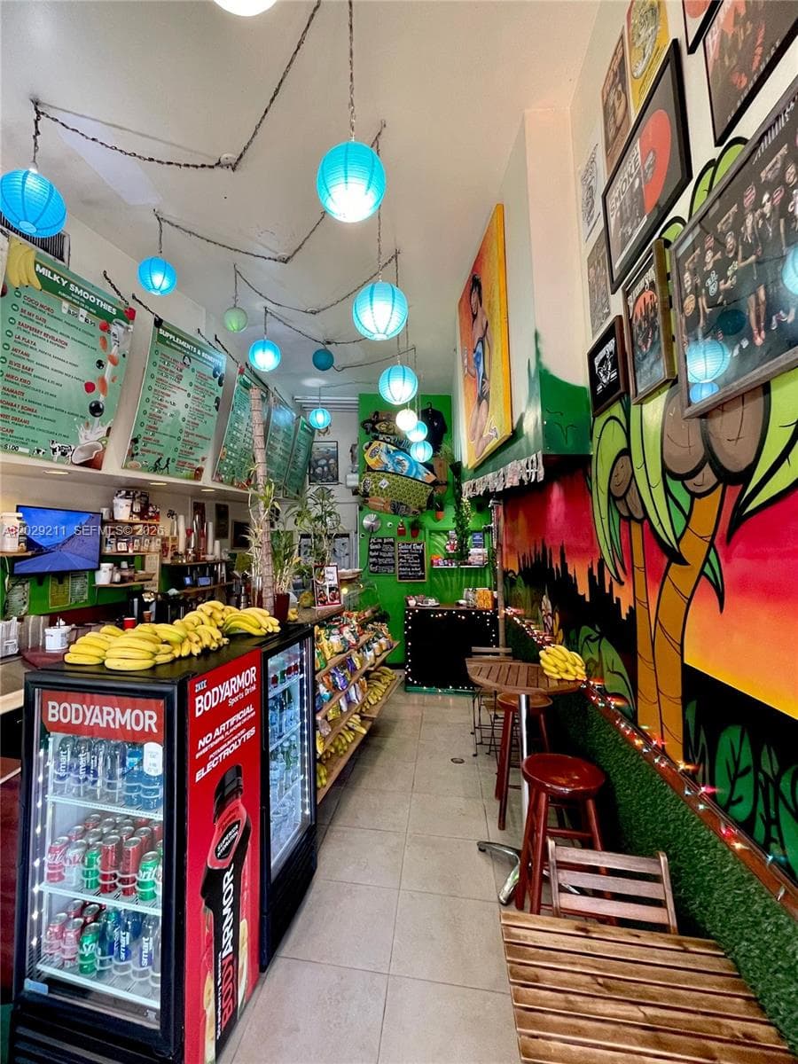 SOUTH BEACH JUICE BAR, Miami Beach FL 33139 — 1