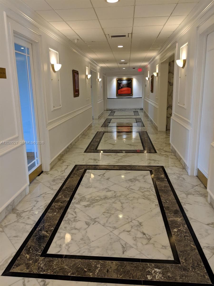 5700 Collins Ave # 8K, Miami Beach FL 33140 — 27