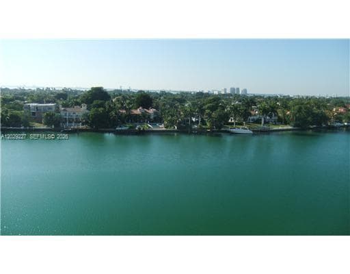 5700 Collins Ave # 8K, Miami Beach FL 33140 — 3
