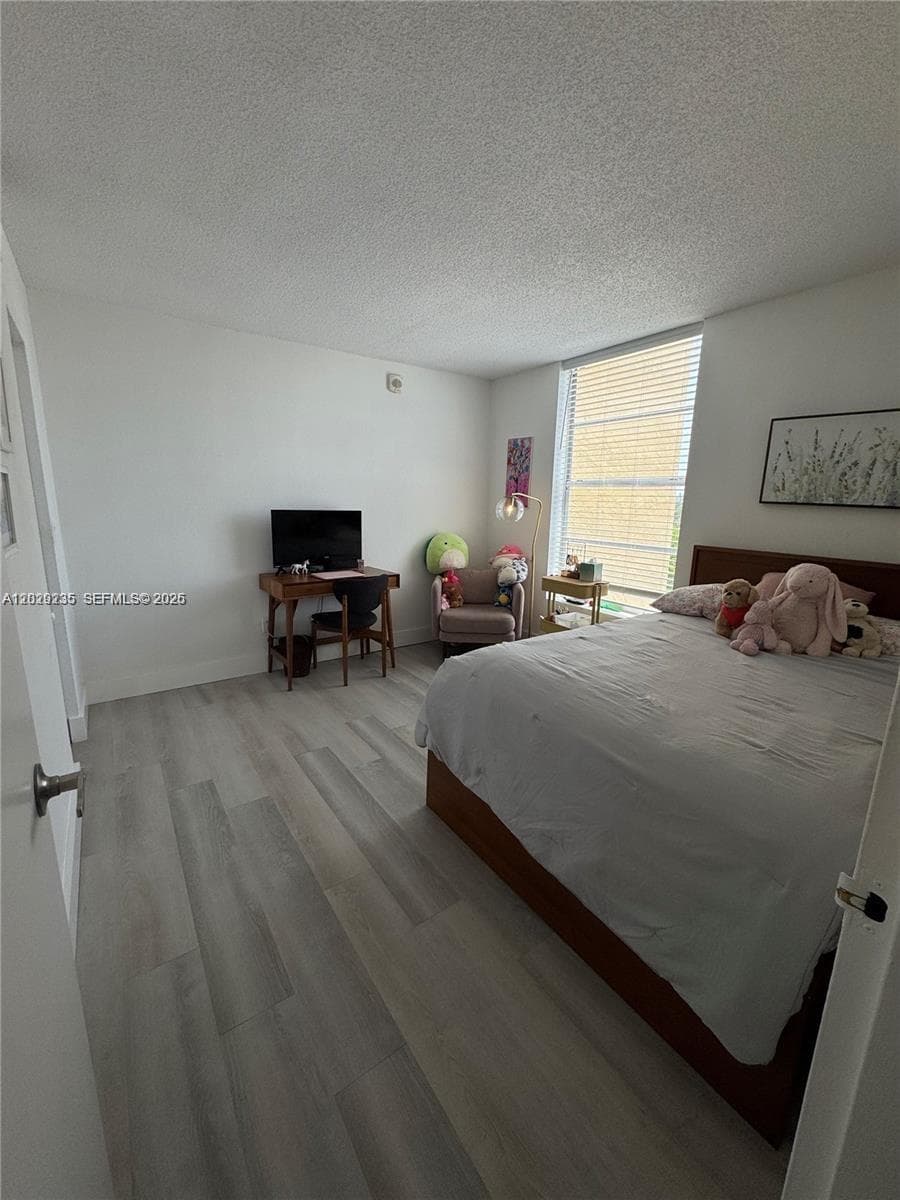2000 NE 135th St # 609, North Miami FL 33181 — 11