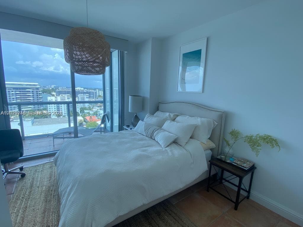 6799 Collins Ave # 1501, Miami Beach FL 33141 — 17