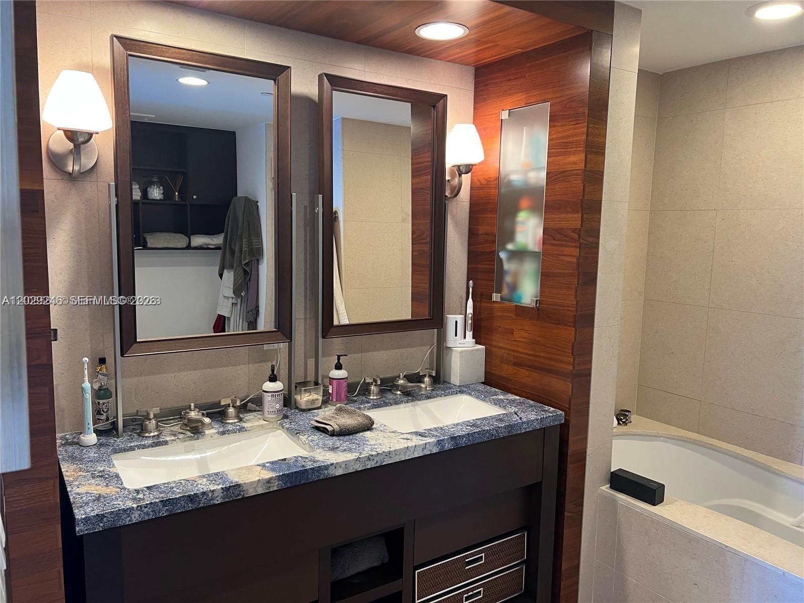 6799 Collins Ave # 1501, Miami Beach FL 33141 — 18