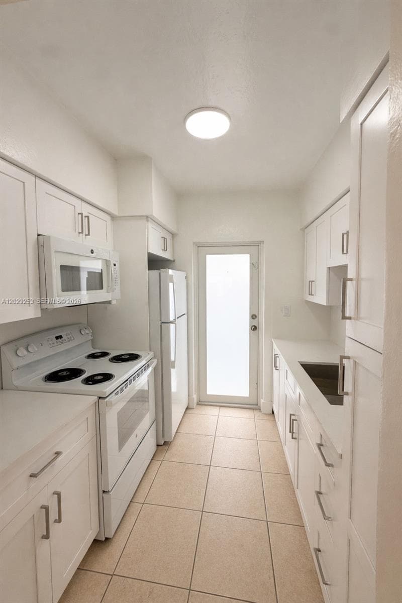 935 Bay Dr # 9, Miami Beach FL 33141 — 2
