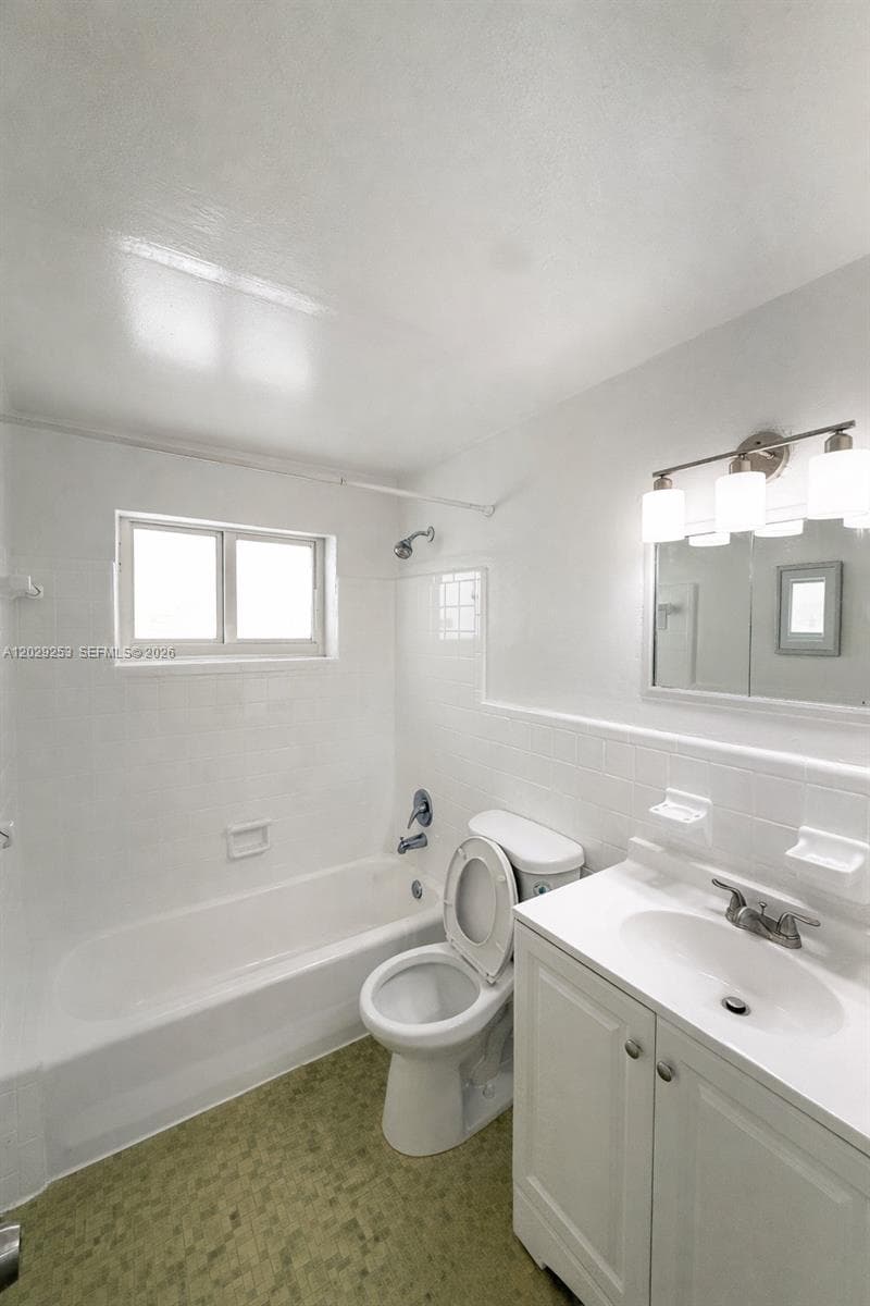 935 Bay Dr # 9, Miami Beach FL 33141 — 10