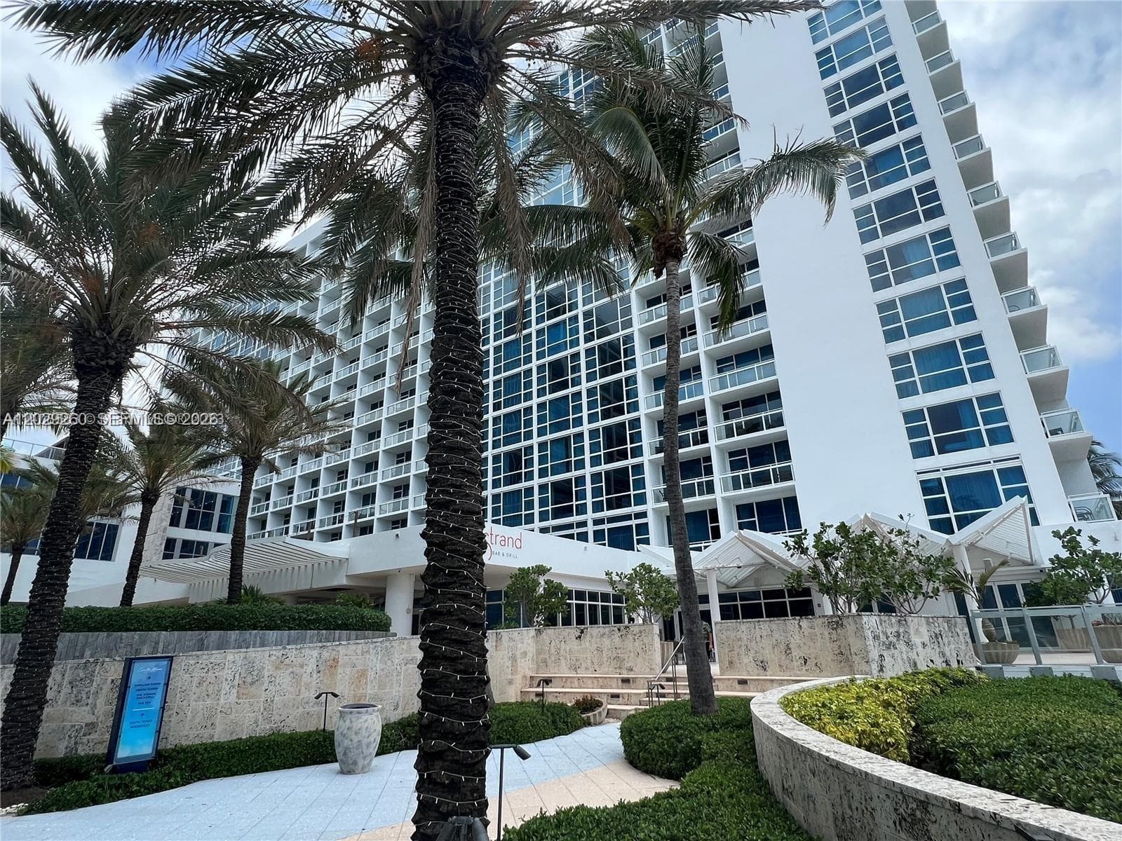 6799 Collins Ave # 1501, Miami Beach FL 33141 — 11