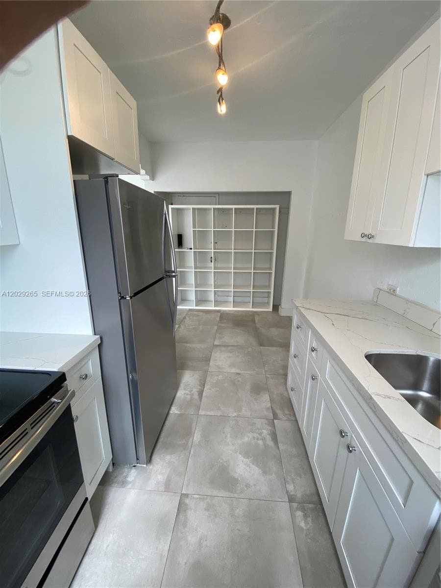1611 Euclid Ave # 11, Miami Beach FL 33139 — 13