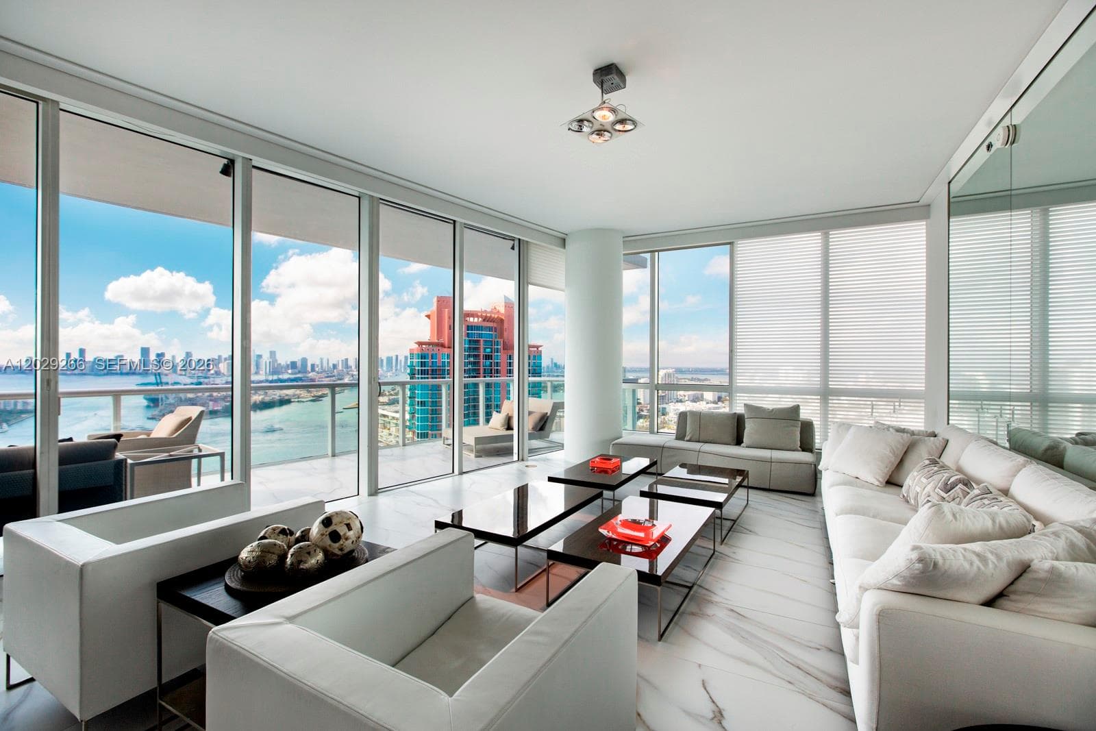 100 S Pointe Dr # 3701, Miami Beach FL 33139 — 3