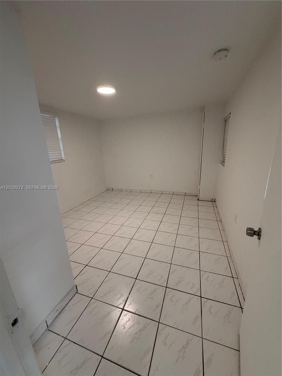 2420 NW 31st St # 3, Miami FL 33142 — 6