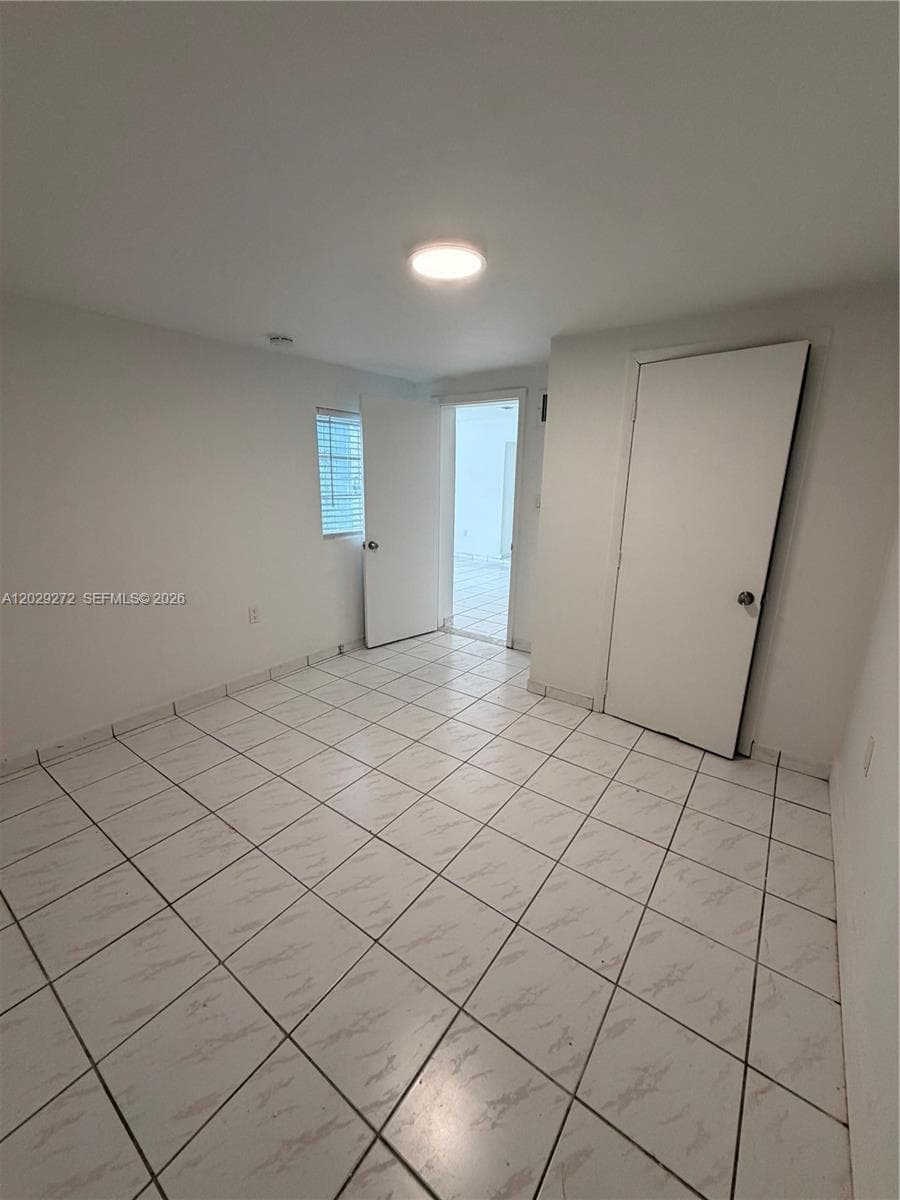 2420 NW 31st St # 3, Miami FL 33142 — 7
