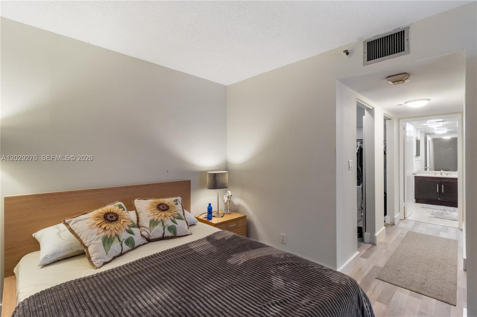 1717 N Bayshore Dr # 2837, Miami FL 33132 — 17