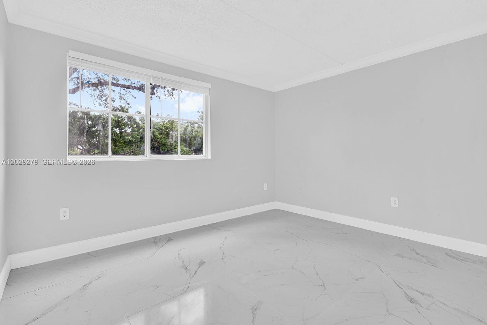 6135 NW 186th St # 202, Hialeah FL 33015 — 12