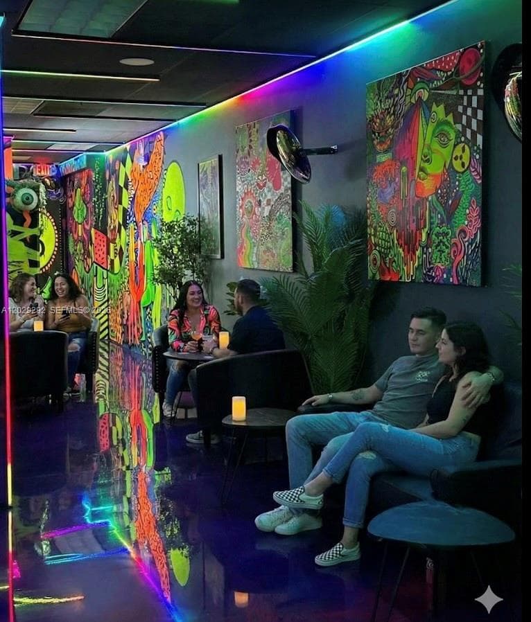Miami Beach, FL — 7