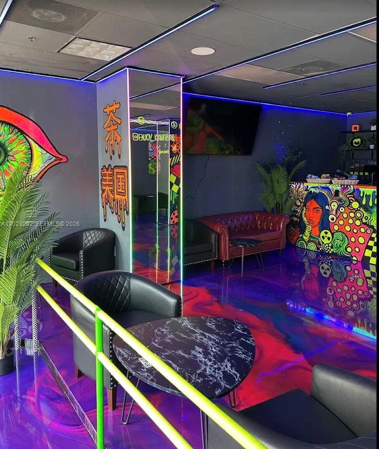 Miami Beach, FL — 8