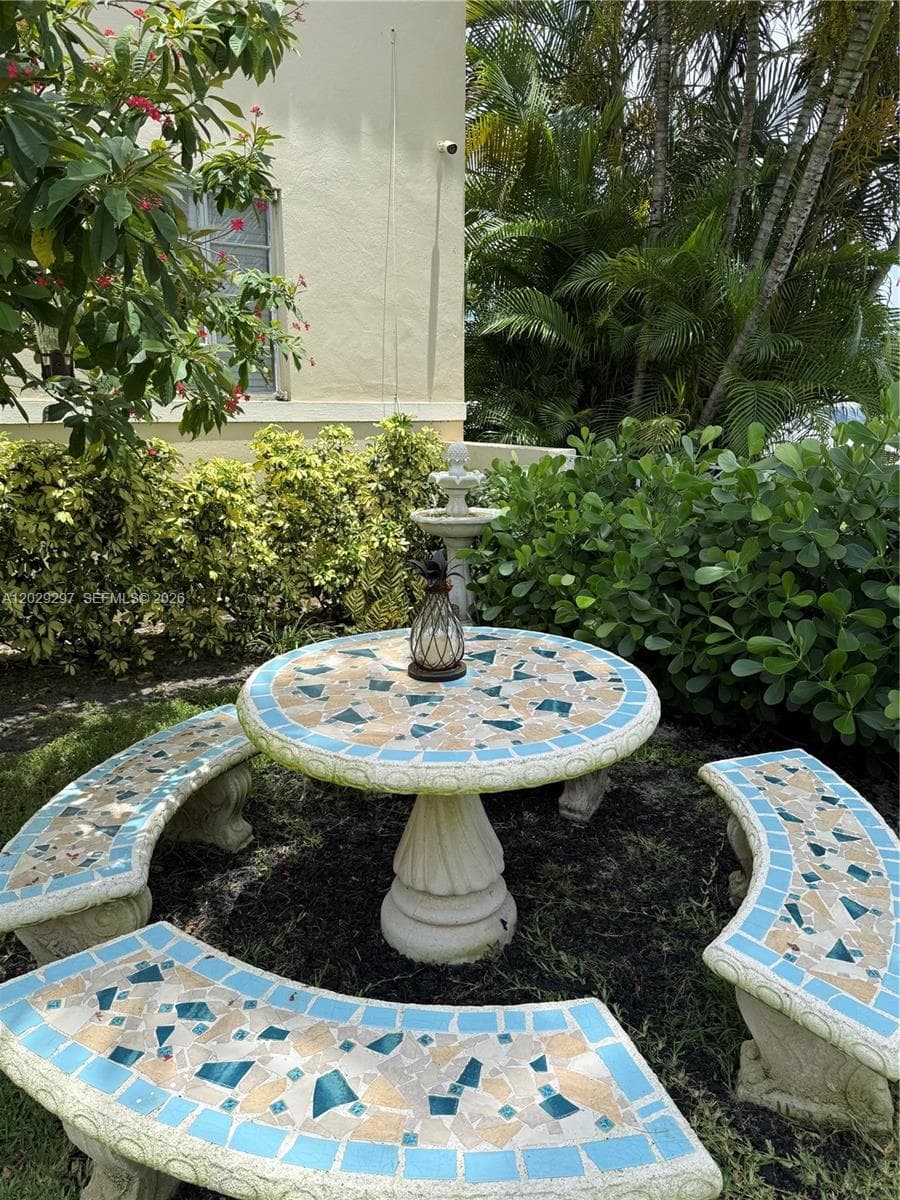 657 NE 92nd St # 4E, Miami Shores FL 33138 — 27
