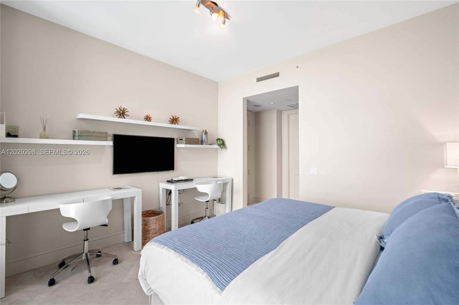 10295 Collins Ave # 1606, Bal Harbour FL 33154 — 25