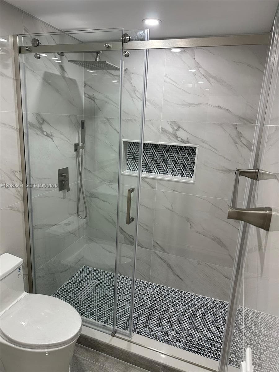 5280 NW 7th St # 306, Miami FL 33126 — 12