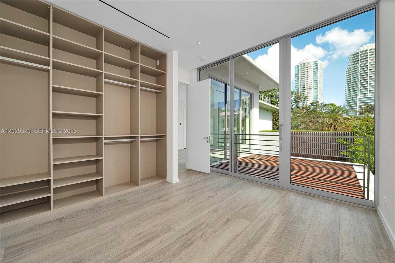 2100 S Miami Ave, Miami FL 33129 — 47