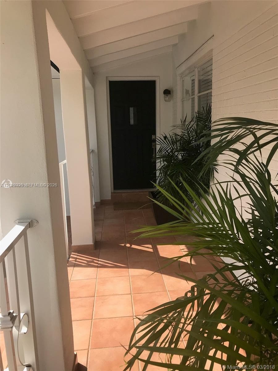 931 Placetas Ave, Coral Gables FL 33146 — 3