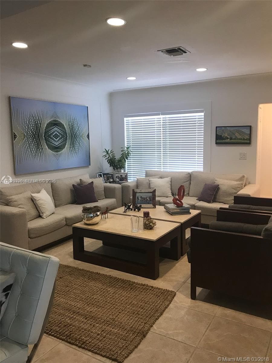 931 Placetas Ave, Coral Gables FL 33146 — 14