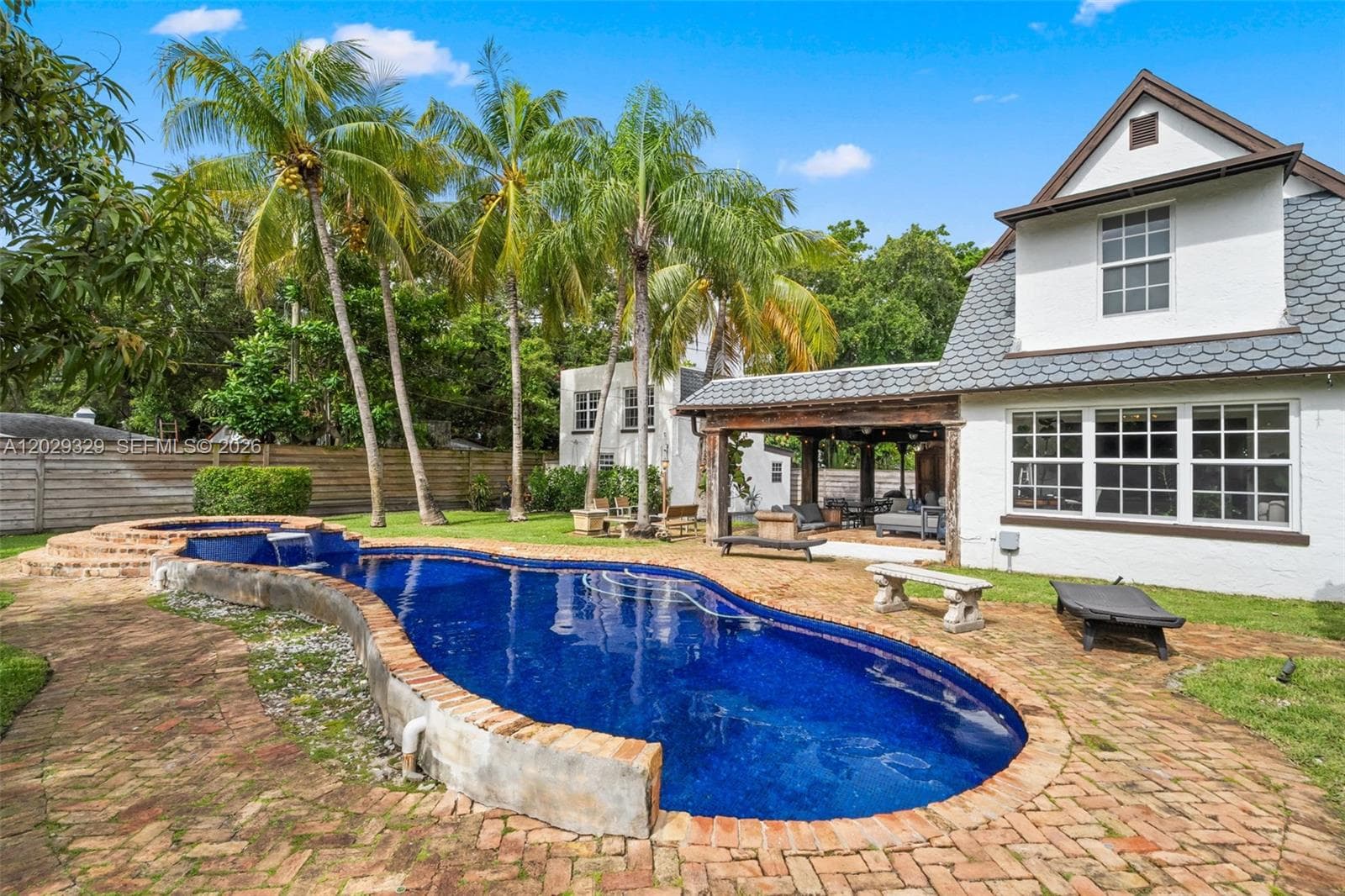 646 NE 81st St, Miami FL 33138 — 2