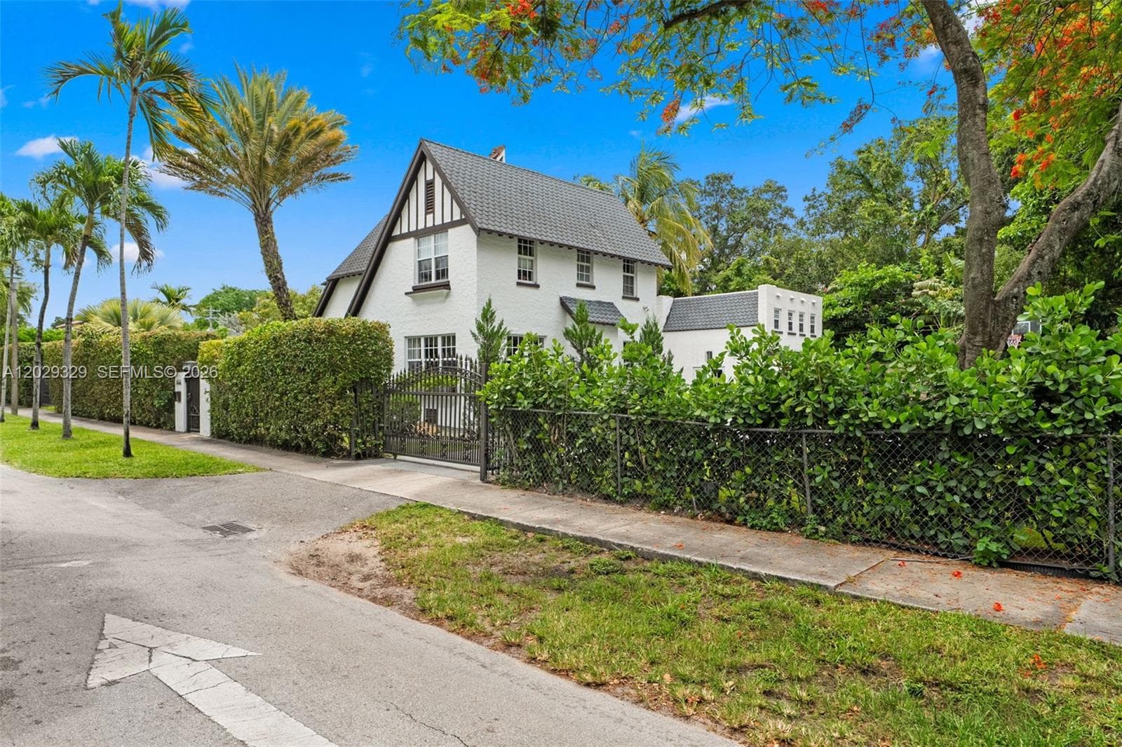 646 NE 81st St, Miami FL 33138 — 86