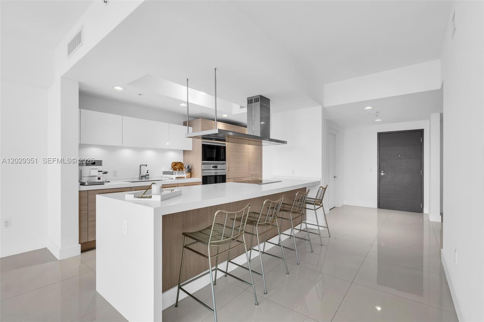17111 BISCAYNE BL # 506, North Miami Beach FL 33160 — 10