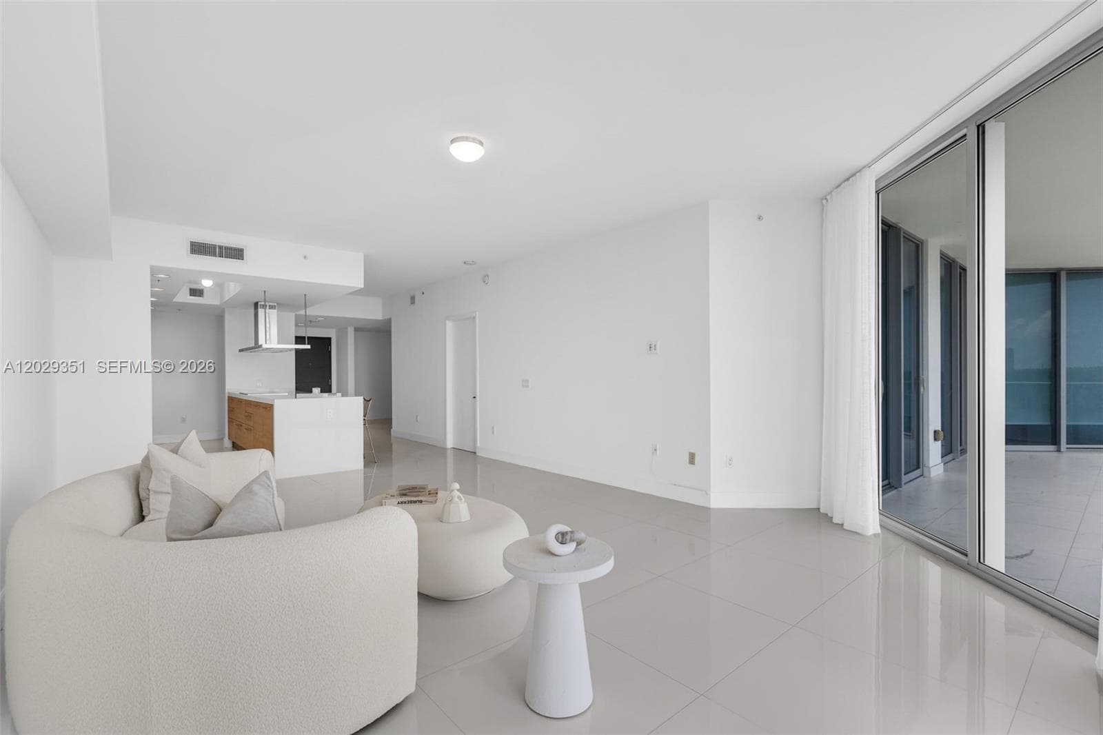 17111 BISCAYNE BL # 506, North Miami Beach FL 33160 — 15