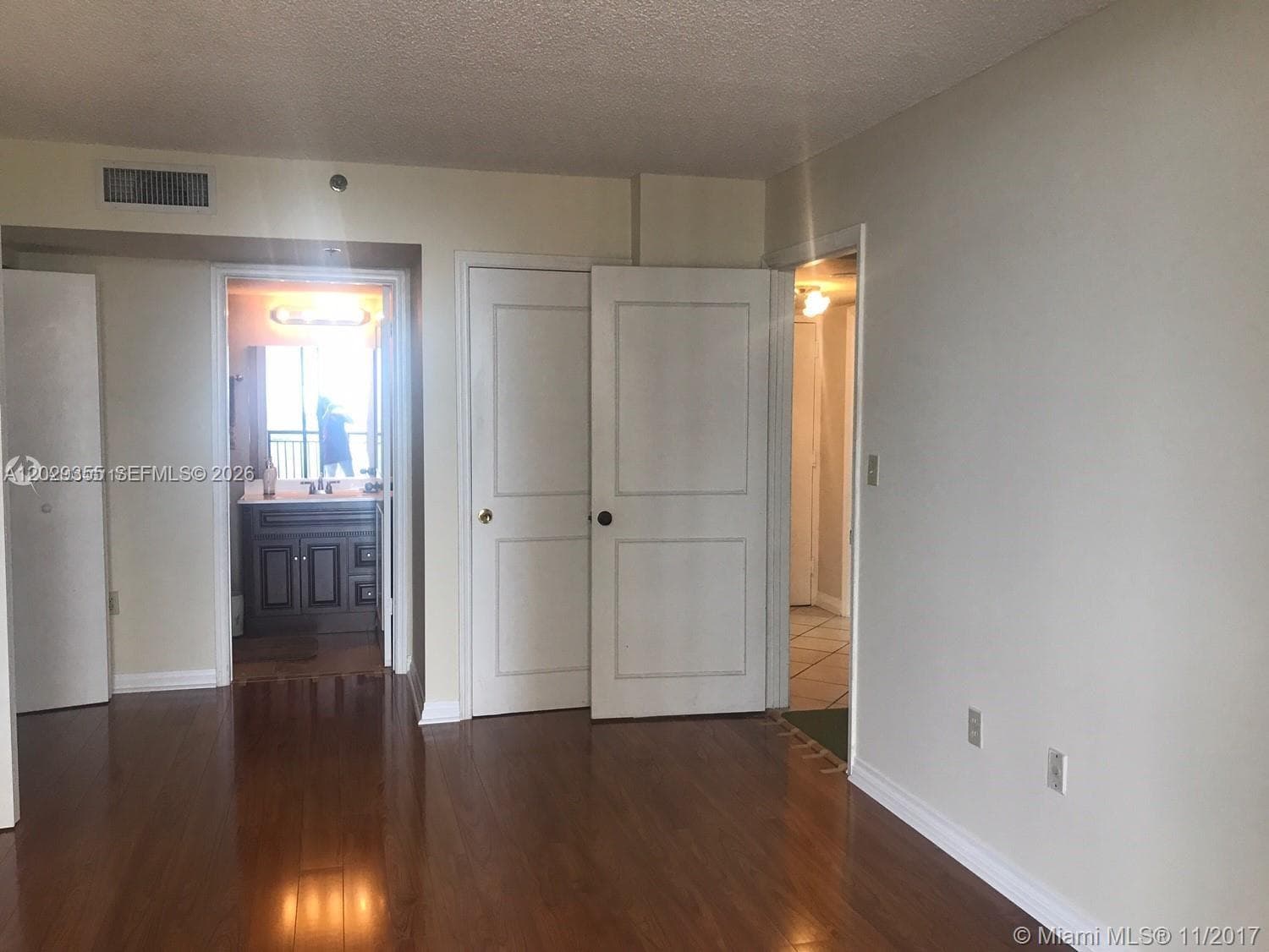 540 Brickell Key Dr # 1122, Miami FL 33131 — 2
