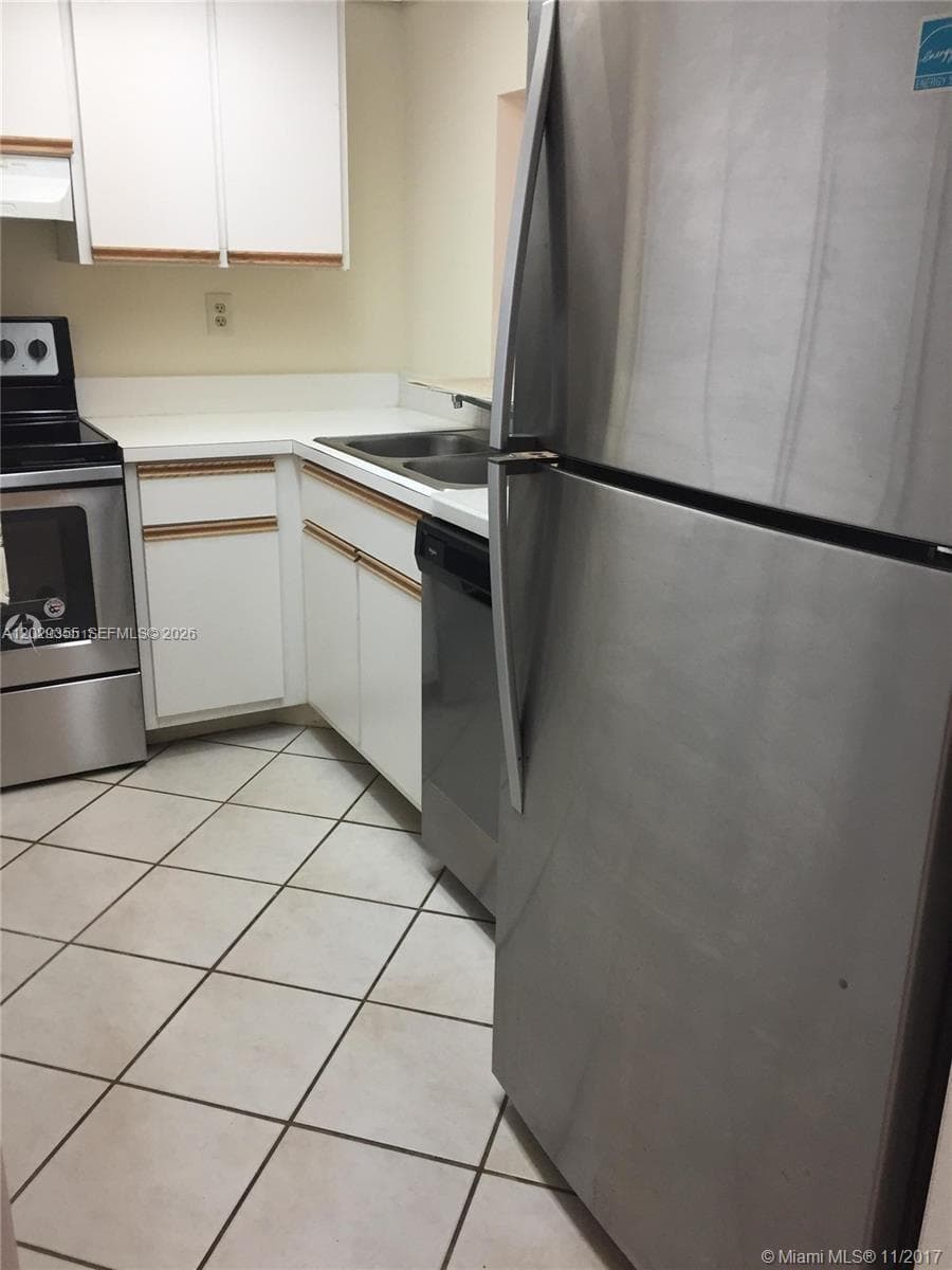540 Brickell Key Dr # 1122, Miami FL 33131 — 12