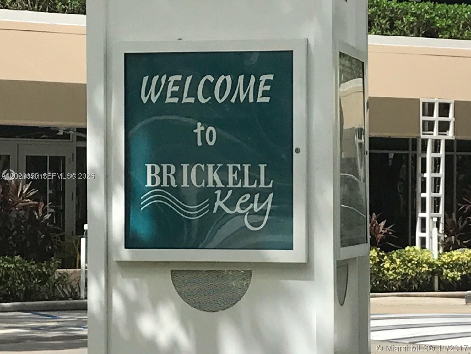540 Brickell Key Dr # 1122, Miami FL 33131 — 25