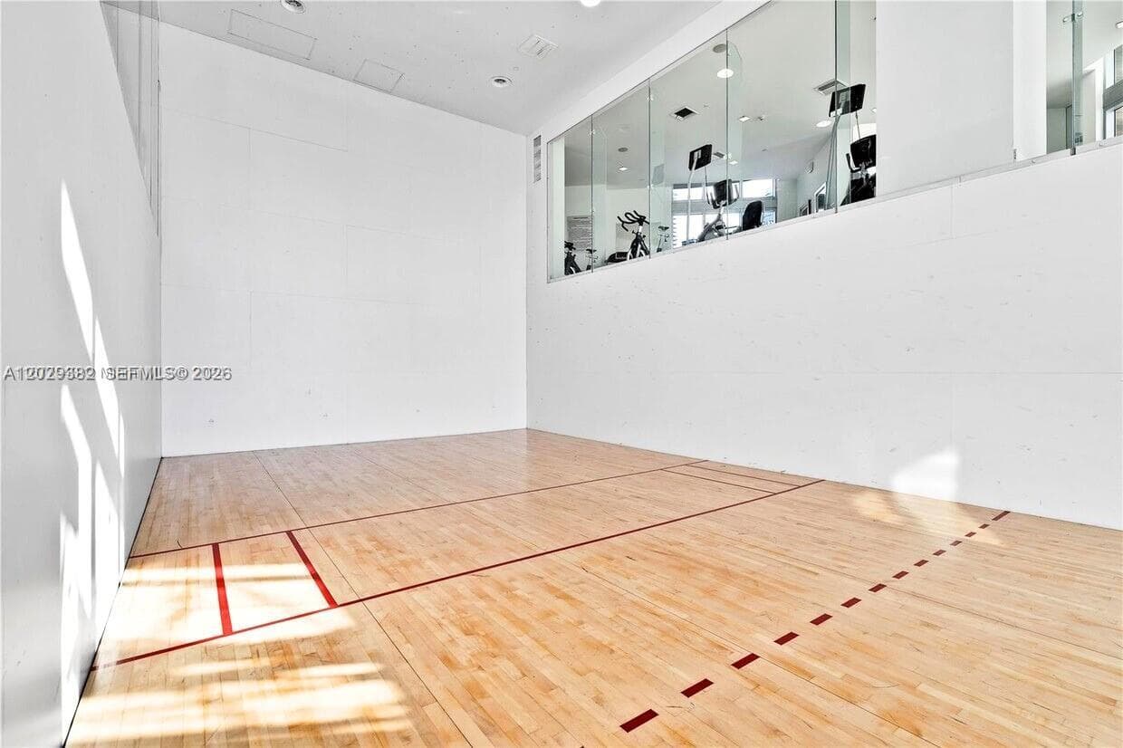 350 S Miami Ave # 3914, Miami FL 33130 — 46